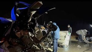 Пятеро погибли при столкновении минивэна с грузовиком в ВКО