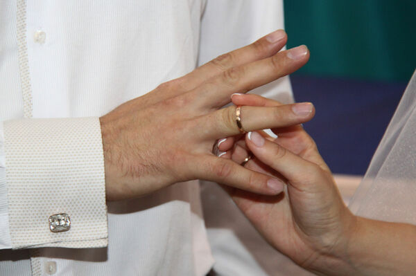 О стране надо думать, а не о том, что ниже пояса!