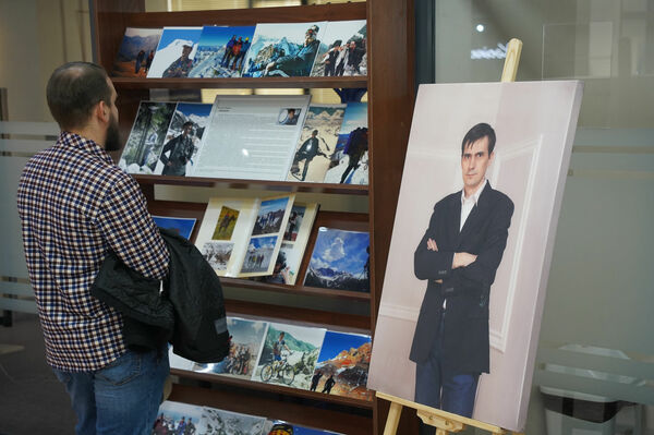 Вместо ледоруба - штатив для камеры