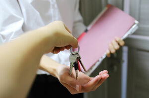 Риелторы выйдут из тени