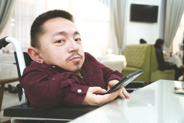 Хрустальный, но не сломленный