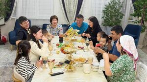 Враз стали многодетными