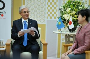 Глава государства провел встречу с губернатором Токио Юрико Коикэ