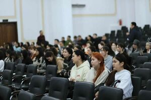 Науки гранит иностранцев манит