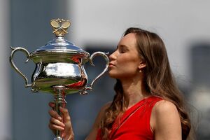 Рыбка становится акулой