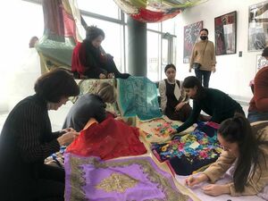 Может, платок нас спасёт?