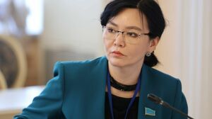 Жанна АСАНОВА: Извините, доктор занят