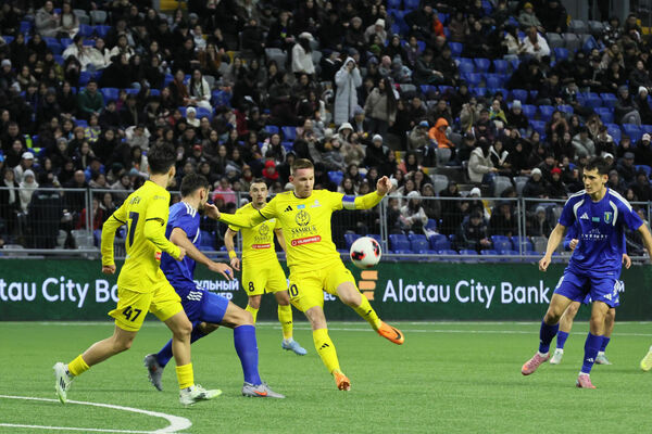 Варягам отдали треть