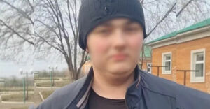 Оставайся, мальчик, с нами