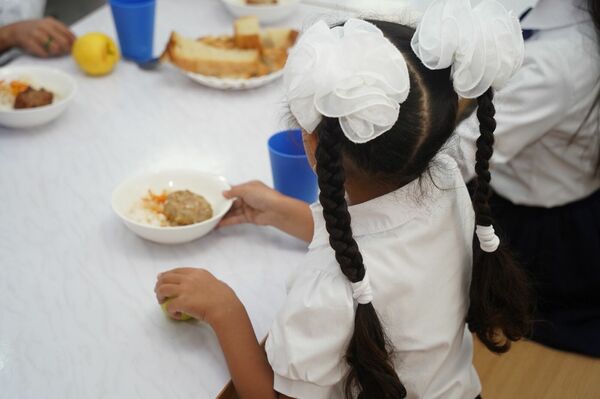 На бумаге густо, а в тарелке пусто