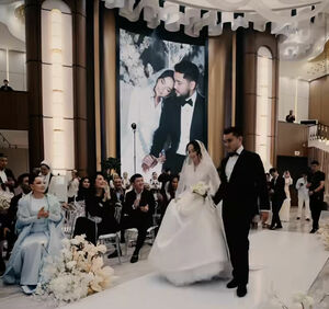 Выходим в свет