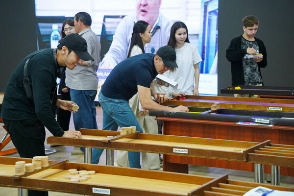 Будем дружить столами