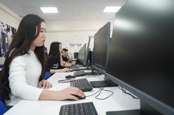 Клерки - на выход!