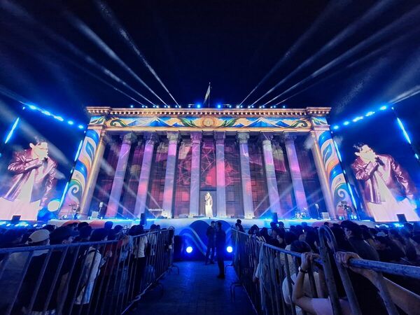 3D Mapping Show, 250 тонн яблок и первая гастроулица
