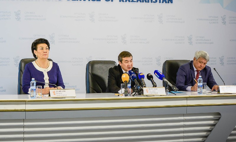 На снимке (слева направо): Оразкуль АСАНГАЗЫ, Галымжан МЕЛДЕШЕВ и Ербол ТЛЕШОВ.