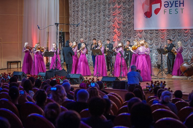 На фестиваль съехались коллективы со всей страны.