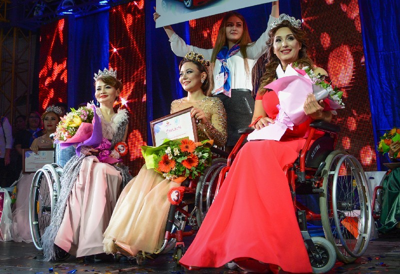 Слева - направо: Меруерт КУЛАХМЕТОВА, Сабина КАСЫМОВА, Карлыгаш НУРБЕКОВА.