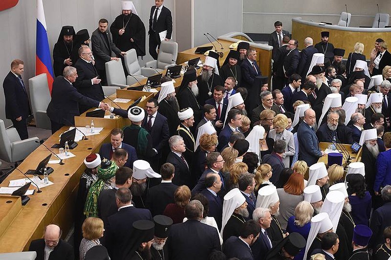 Депутаты российской Госдумы озаботились “русской цивилизацией”.