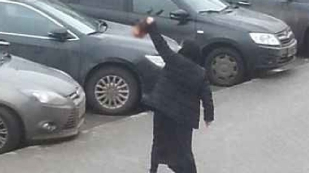 Гюльчехра БОБОКУЛОВА размахивала головой убитой ею четырехлетней девочки.