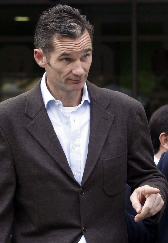 ...ее муж Герцог Иньяки УРДАНГАРИН надолго могут угодить в тюрьму.