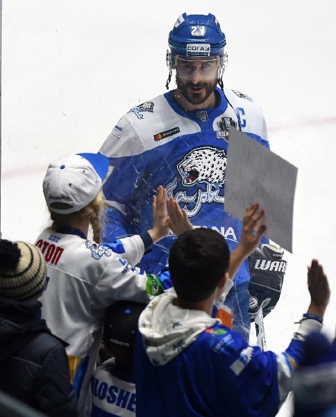 А Боченски никогда не устает.