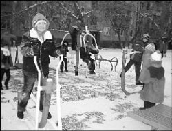 Готовь сани летом