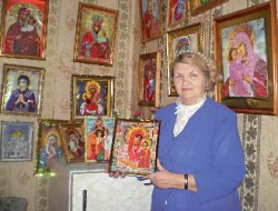 Бабушка-рукодельница