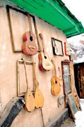 Играл ли Троцкий на пианино?