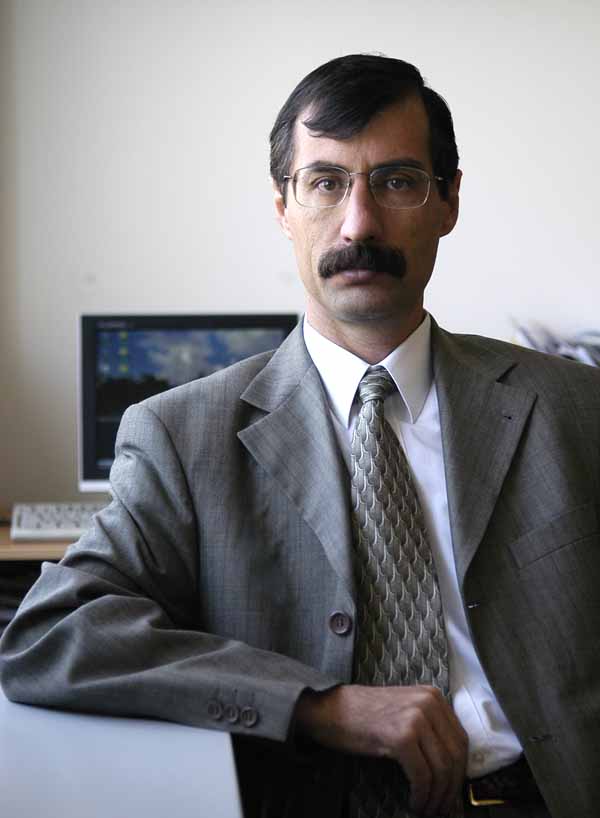 Евгений ЖОВТИС: Подписываешь - изволь выполнять! 