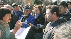 Бастыки, вам пикет!