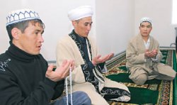 Есть ли Бог за колючей проволокой?