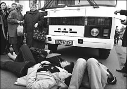 Протест под колесами