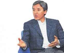 Булат АБИЛОВ: Футбол, как и политика, любит конкуренцию