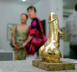 А НЮ-ка, девушки!