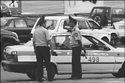 Александр ВАСИЛЬЕВ, заместитель начальника Управления дорожной полиции Алматы: Не давайте - брать не будут