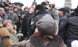 Площадь Республики: а народ опять вышел погулять