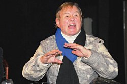 На сцене - как в сексе