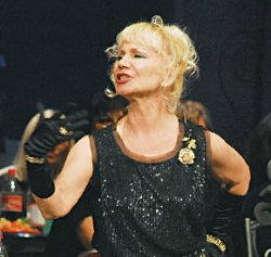 Нина ЖМЕРЕНЕЦКАЯ, актриса: Меня испортил Лев Толстой