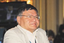 Ауэзхан КОДАР: Все хотят нравиться толпе