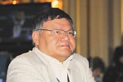 Ауэзхан КОДАР: Все хотят нравиться толпе