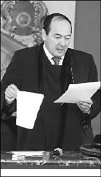 Без крыши и с камнем на шее