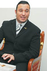 Откуда у парня мадьярская грусть?