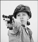 Родила - и выстрелила