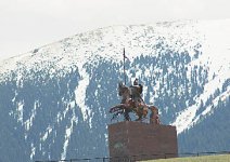 Райымбека чтут даже конокрады