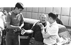 Мейрам КОЖАХМЕТОВ: Так, как аким, со мной даже бандиты не разговаривали