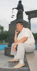 Оскорбление чемоданчиком