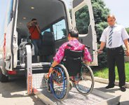 В такси - на коляске