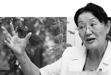 Бахыт ТУМЕНОВА: Чтобы вылечить страну, приходится делать ей больно