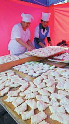 Эх, яблочко - да с баурсаками!