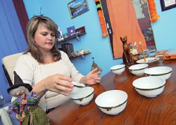 По утрам, надев трусы...